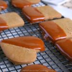 molasses-caramel-cookies-5