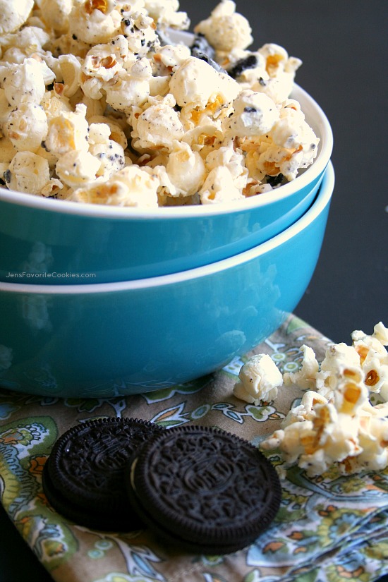 Oreo Popcorn from @JenSto2t Jen's Favorite Cookies