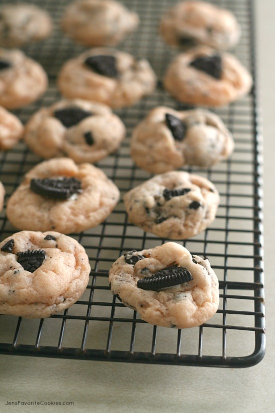 Strawberry Oreo Pudding Cookies from Jen's Favorite Cookies