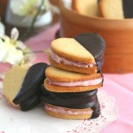 Strawberry-Cream-Sandwich-Cookies-5