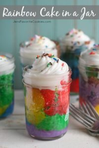 rainbow-cake-in-jar-1