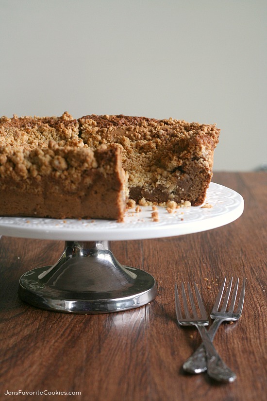 Cinnamon Coffee Cake from JensFavoriteCookies.com  -  with lots and lots of crumb topping!