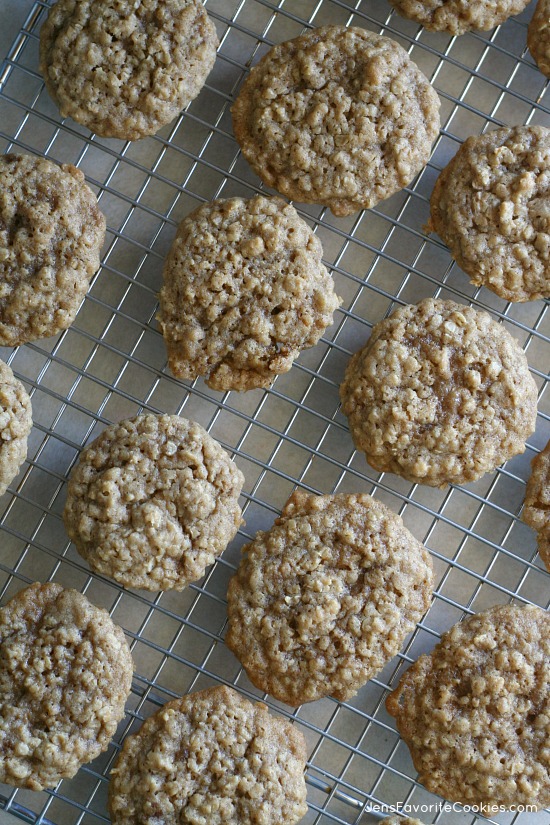 Oatmeal Cream Pies from JensFavoriteCookies - you'll love this Little Debbie copycat recipe with marshmallow filling!