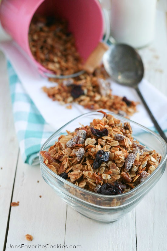 Fruit and Nut Granola from JensFavoriteCookies.com - A simple and delicious breakfast!